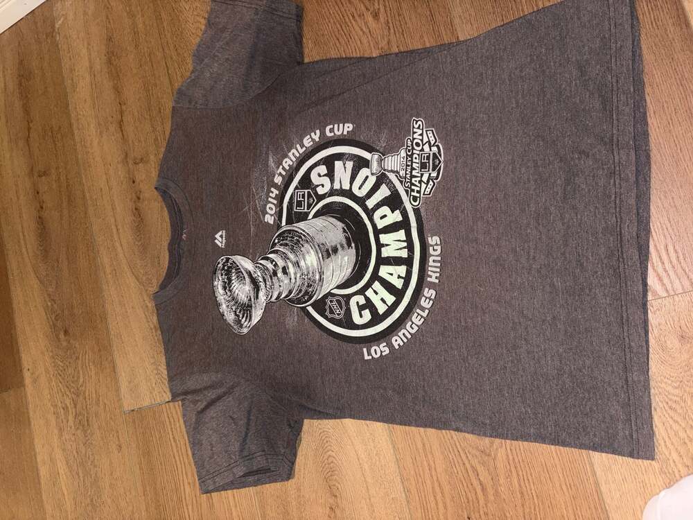 Los Angeles Kings 2014 Stanley Cup Champions Majestic Triple Peak T-Shirt - Medi